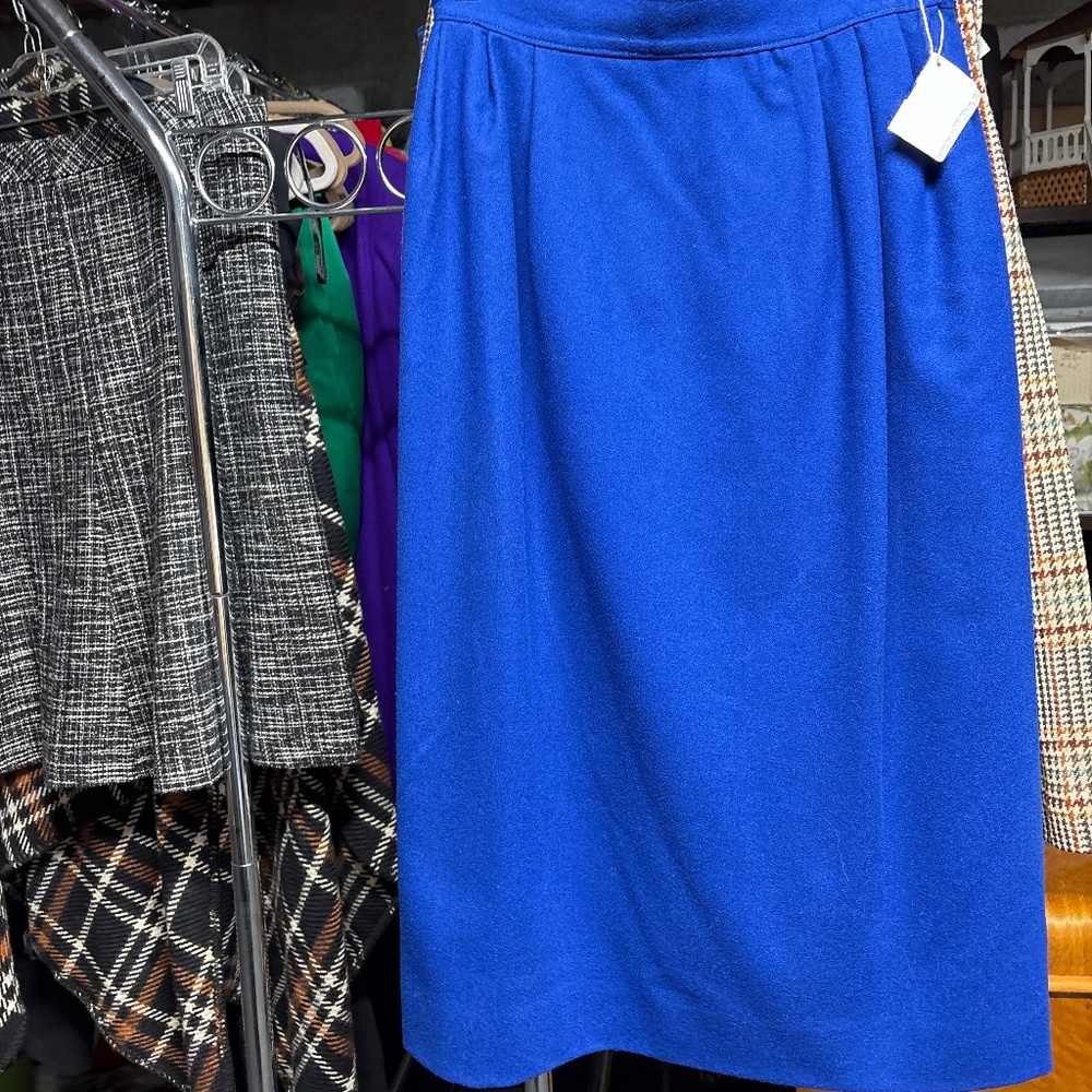 Vintage size 10 Penilton bright blue wool skirt